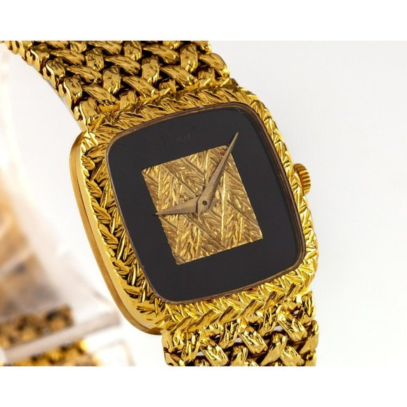 Piaget Ladies 18k Gold Wristwatch, Onyx Dial, 18 Jewel, Certificate, Ref. 9902D2 - Picture 4 of 8